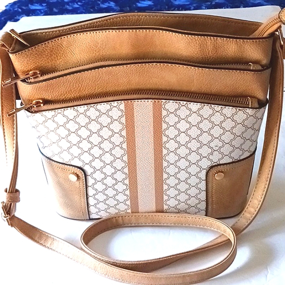 CUTE Crossbody Brown/Tan Gold Hardware Purse